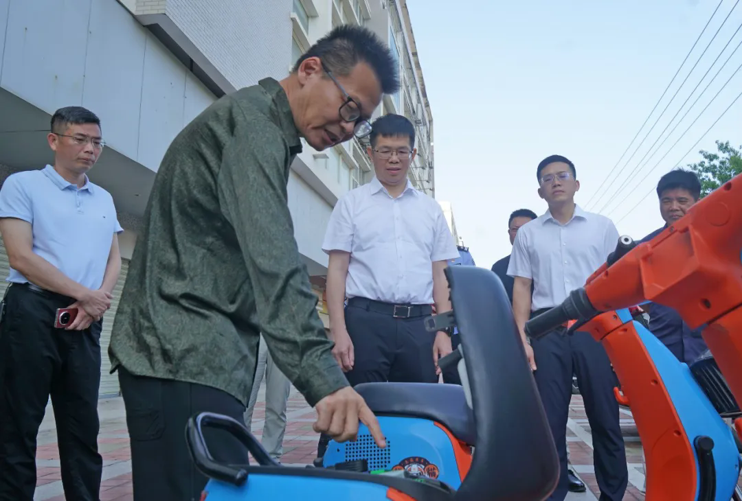 伟德国际政府主要领导调研调度重点项目建设工作